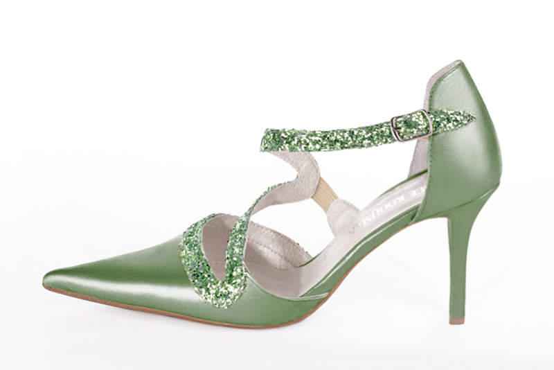 Mint green women's open side shoes, with snake-shaped straps. Pointed toe. High slim heel. Profile view - Florence KOOIJMAN